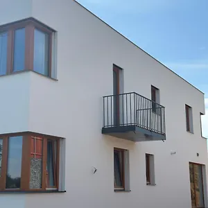 Familyvilla, New 4 Luxury Big Apartments, Parking Praha