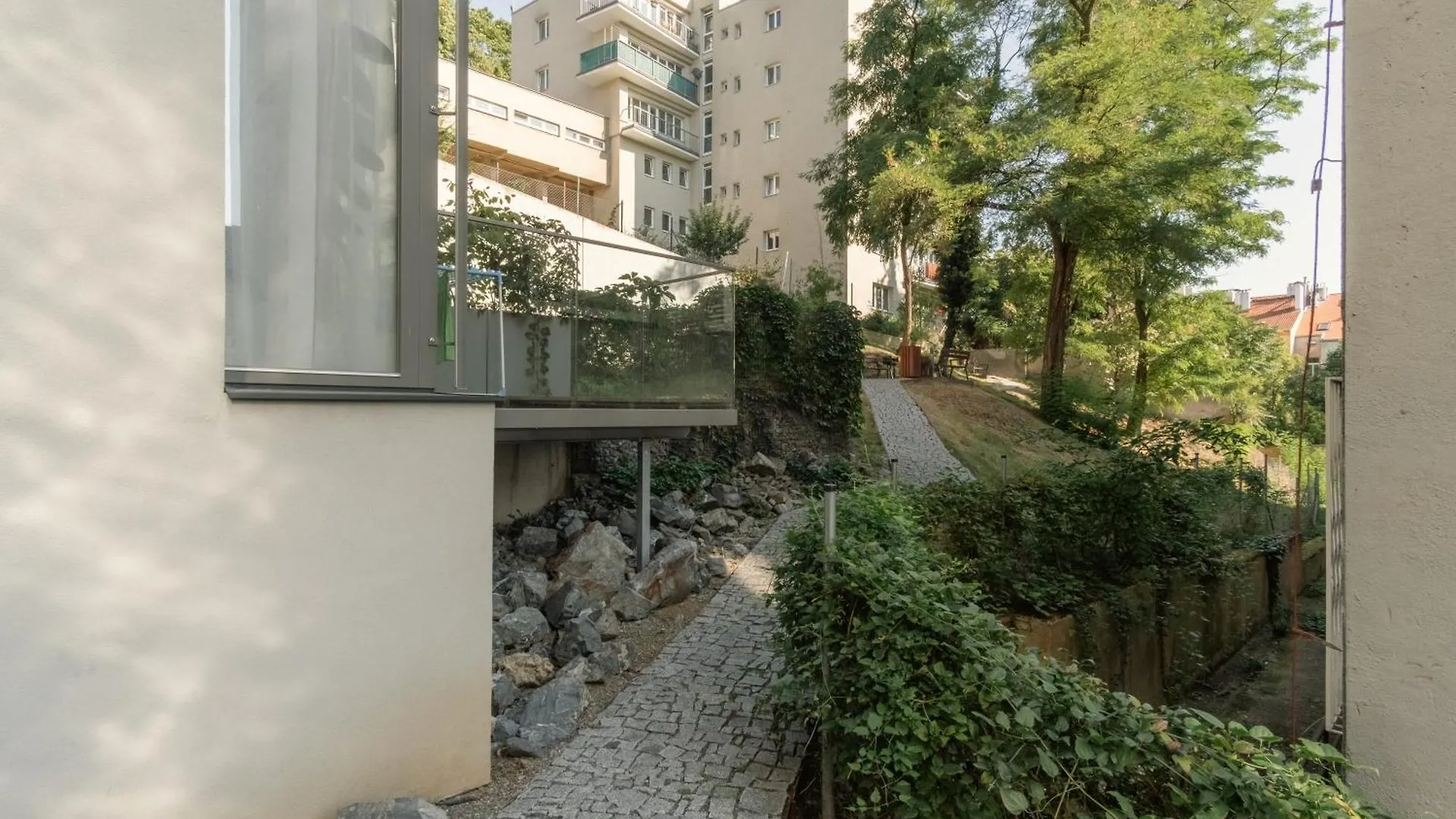 Prague Days - Premium Studios W Stunning Terraces - Easy City Access